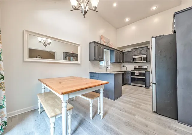 Photo 4 of Sale Pending at 7673 W 152nd Street, Overland Park, KS 66223 | MLS# 2644836 | Listing updated on 2026-10-03