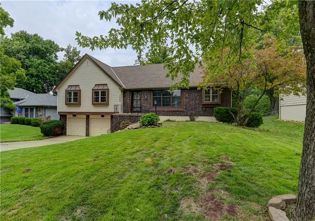 Photo 1 of Single family home for sale at 7608 NW 69th Street, Kansas City, MO 64152 | MLS# 2644839 | Listing updated on 2026-10-03