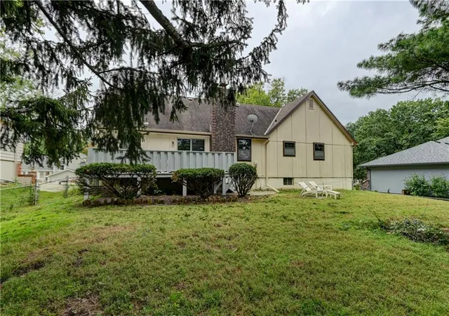 Photo 3 of Single family home for sale at 7608 NW 69th Street, Kansas City, MO 64152 | MLS# 2644839 | Listing updated on 2026-10-03