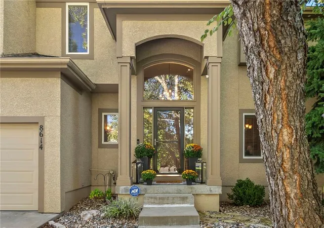 Photo 2 of Single family home for sale at 8614 Houston St, Lenexa, KS 66227 | MLS# 2644840 | Listing updated on 2026-10-09