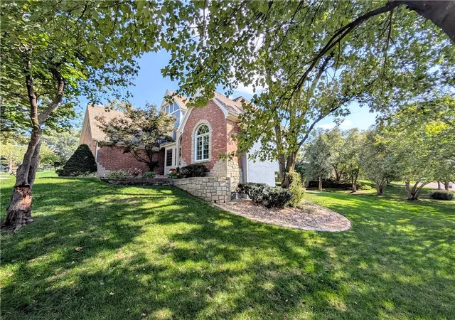 Photo 4 of Single family home for sale at 8436 Pflumm Cir, Lenexa, KS 66215 | MLS# 2644845 | Listing updated on 2026-10-16