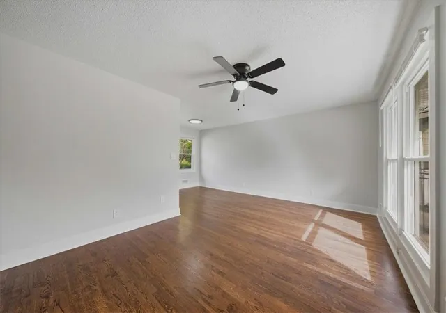 Photo 3 of Sale Pending at 3912 E 47th Terrace, Kansas City, MO 64130 | MLS# 2644847 | Listing updated on 2026-10-01