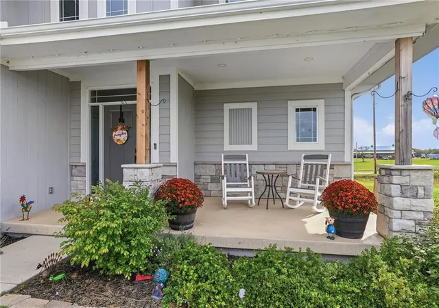 Photo 4 of Single family home for sale at 9517 Ingrid St, De Soto, KS 66018 | MLS# 2644859 | Listing updated on 2026-10-08