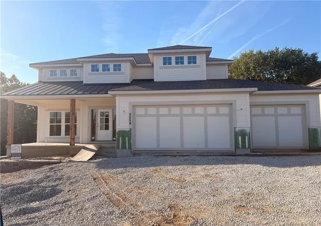 Single family home for sale at 5554 Thousand Oaks Dr, Kansas City, MO 64152 | MLS# 2644867