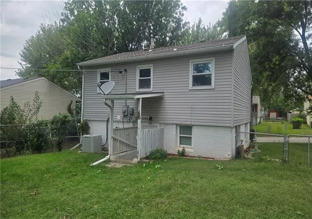 Single family home for sale at 18007 E 16th Terrace, Independence, MO 64058 | MLS# 2644877