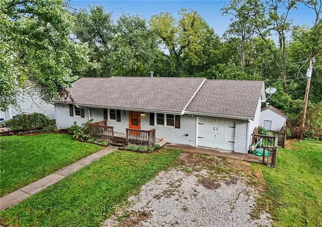 Photo 3 of Sale Pending at 206 Vine St, Platte City, MO 64079 | MLS# 2644878 | Listing updated on 2026-10-06