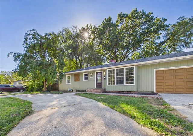 Photo 2 of Single family home for sale at 13624 Parker Ave, Grandview, MO 64030 | MLS# 2644881 | Listing updated on 2026-10-05