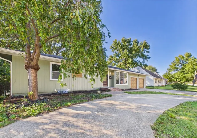 Photo 3 of Single family home for sale at 13624 Parker Ave, Grandview, MO 64030 | MLS# 2644881 | Listing updated on 2026-10-05