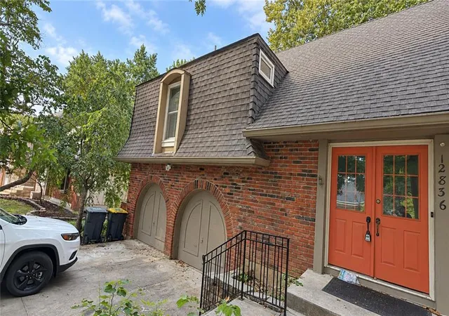 Photo 4 of Single family home for sale at 12836 Saint Andrews Dr, Kansas City, MO 64145 | MLS# 2644885 | Listing updated on 2026-10-01