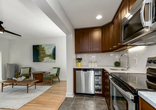 Photo 3 of Condo for sale at 700 W 48th Street #105, Kansas City, MO 64112 | MLS# 2644893 | Listing updated on 2026-10-02