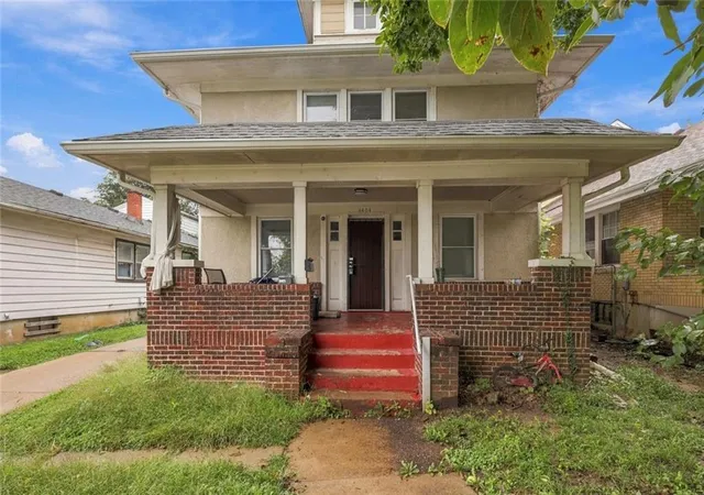 Photo 1 of Single family home for sale at 4404 Benton Blvd, Kansas City, MO 64130 | MLS# 2644894 | Listing updated on 2026-10-03