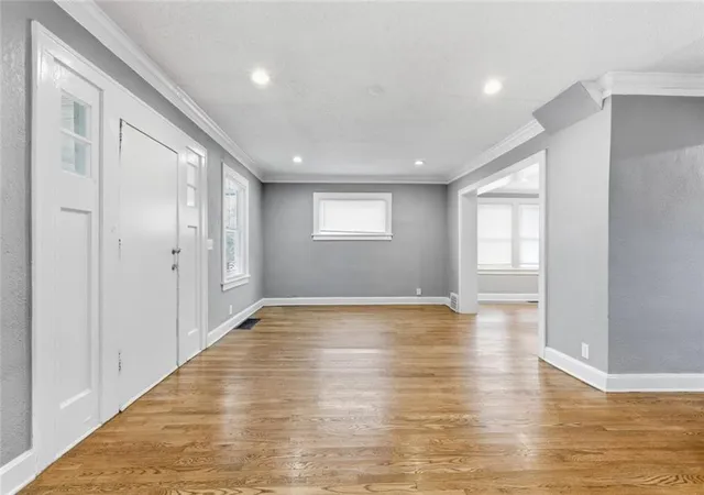 Photo 4 of Single family home for sale at 4404 Benton Blvd, Kansas City, MO 64130 | MLS# 2644894 | Listing updated on 2026-10-03