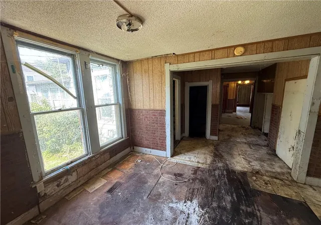 Photo 3 of Single family home for sale at 503 Benton Ave, Excelsior Springs, MO 64024 | MLS# 2644897 | Listing updated on 2026-10-20