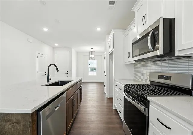 Photo 4 of Sale Pending at 17671 Jubilee St, Gardner, KS 66030 | MLS# 2644901 | Listing updated on 2026-09-30