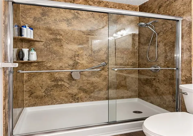 Listing Photo 5 - Condo for sale in building located at 8408th Ln Pl, Raytown, MO 64138