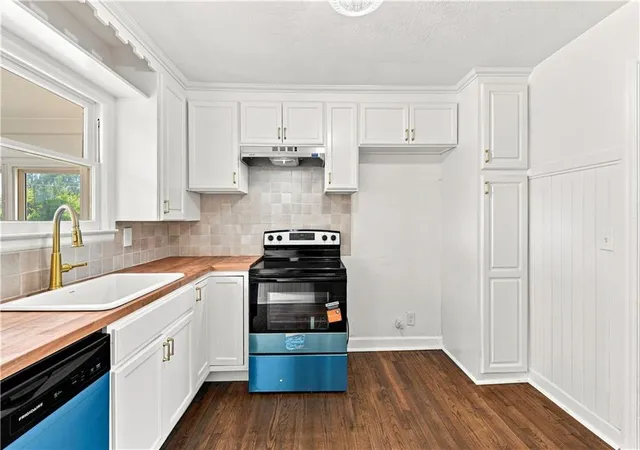 Photo 3 of Single family home for sale at 7533 Marty St, Overland Park, KS 66204 | MLS# 2644906 | Listing updated on 2026-10-01