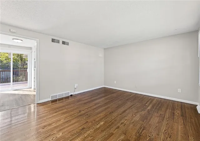 Photo 4 of Single family home for sale at 8612 Crescent Ave, Raytown, MO 64138 | MLS# 2644926 | Listing updated on 2026-10-04