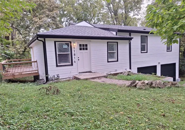 Photo 1 of Single family home for sale at 11814 E Roberts St, Sugar Creek, MO 64054 | MLS# 2644927 | Listing updated on 2026-10-07