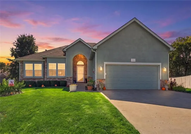 Photo 1 of Single family home for sale at 16911 Tucker Ct, Basehor, KS 66007 | MLS# 2644928 | Listing updated on 2026-10-08