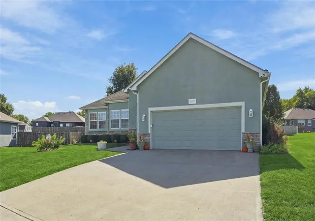 Photo 3 of Single family home for sale at 16911 Tucker Ct, Basehor, KS 66007 | MLS# 2644928 | Listing updated on 2026-10-08