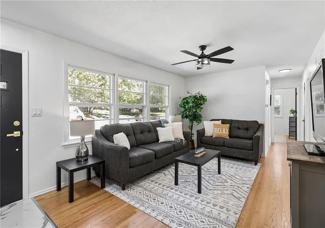 Photo 3 of Single family home for sale at 801 27th Street S, Independence, MO 64052 | MLS# 2644930 | Listing updated on 2026-10-07