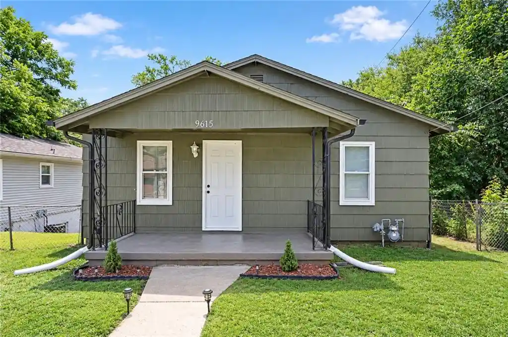 Single family home for sale at 9615 E 18th Street, Independence, MO 64052 | MLS# 2644933 | Listing updated on 2026-10-08
