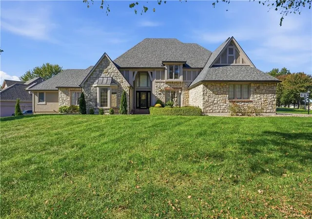 Photo 1 of Single family home for sale at 4329 Se Furlong Dr, Lees Summit, MO 64082 | MLS# 2644944 | Listing updated on 2026-10-08