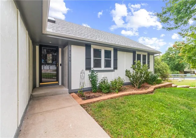 Photo 4 of Single family home for sale at 2160 NE Concord St, Lees Summit, MO 64086 | MLS# 2644945 | Listing updated on 2026-10-01