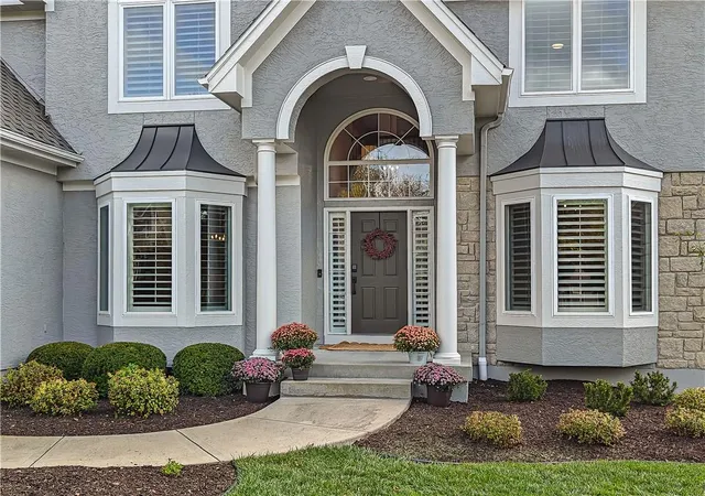 Photo 3 of Single family home for sale at 11151 S Whitetail Ln, Olathe, KS 66061 | MLS# 2644946 | Listing updated on 2026-10-01