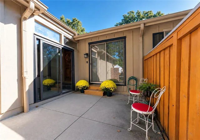 Photo 4 of Townhouse for sale at 2214 Condolea Ter, Leawood, KS 66209 | MLS# 2644947 | Listing updated on 2026-10-10