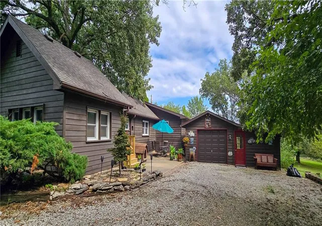 Photo 4 of Single family home for sale at 2649 Indiana Ter, Ottawa, KS 66067 | MLS# 2644951 | Listing updated on 2026-10-03