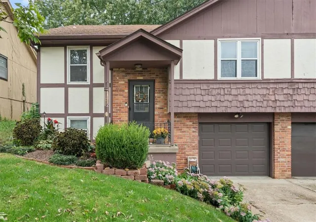 Photo 2 of Multi family home for sale at 11322 Indiana Ave, Kansas City, MO 64137 | MLS# 2644969 | Listing updated on 2026-10-06