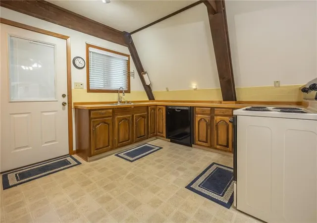 Photo 3 of Sale Pending at 22953 Highway E, Forest City, MO 64451 | MLS# 2644974 | Listing updated on 2026-10-02