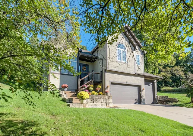 Photo 3 of Single family home for sale at 17212 W 68th Street, Shawnee, KS 66217 | MLS# 2644978 | Listing updated on 2026-10-09