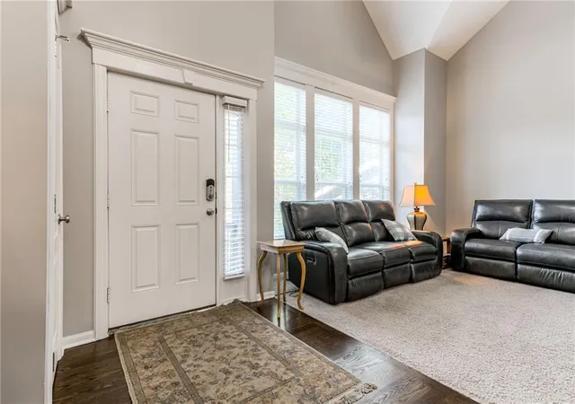 Photo 4 of Single family home for sale at 17212 W 68th Street, Shawnee, KS 66217 | MLS# 2644978 | Listing updated on 2026-10-09