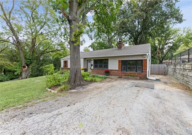 Photo 2 of Single family home for sale at Dover St, Kansas City, KS 66106 | MLS# 2644980 | Listing updated on 2026-10-01