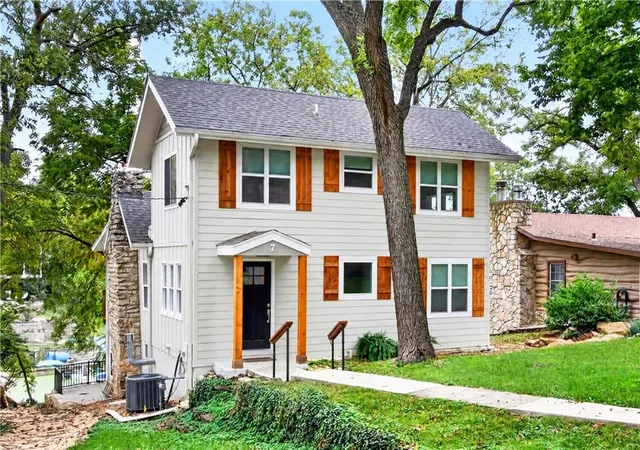 Photo 2 of Single family home for sale at 7 & 95 H St, Lees Summit, MO 64086 | MLS# 2644981 | Listing updated on 2026-10-03