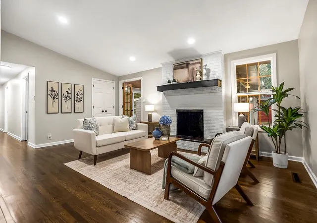 Photo 3 of Single family home for sale at 7132 Parallel Pkwy, Kansas City, KS 66112 | MLS# 2644987 | Listing updated on 2026-10-03