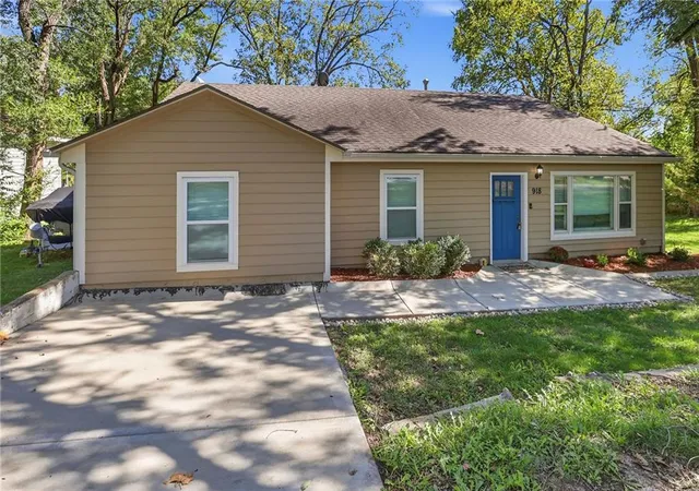 Photo 1 of Single family home for sale at 918 Pine St, Eudora, KS 66025 | MLS# 2644991 | Listing updated on 2026-10-09