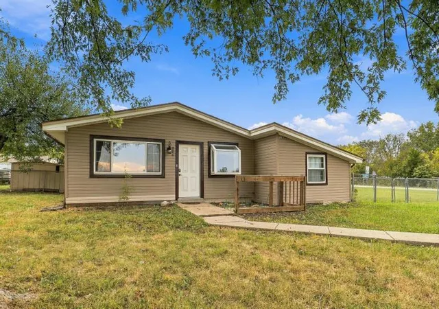 Photo 1 of Sale Pending at 206 Sw 1671st Road, Kingsville, MO 64061 | MLS# 2644993 | Listing updated on 2026-10-06