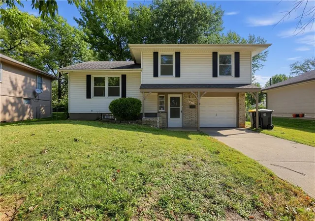 Photo 1 of Single family home for sale at 11727 Fremont Ave, Kansas City, MO 64134 | MLS# 2644995 | Listing updated on 2026-10-22