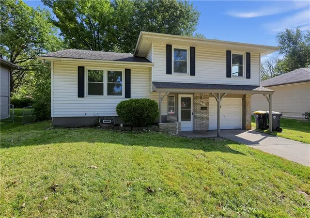 Photo 1 of Single family home for sale at 11727 Fremont Ave, Kansas City, MO 64134 | MLS# 2644995 | Listing updated on 2026-10-22