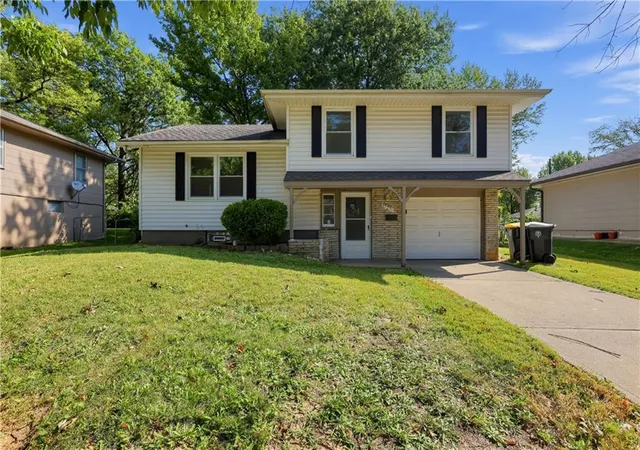 Photo 2 of Single family home for sale at 11727 Fremont Ave, Kansas City, MO 64134 | MLS# 2644995 | Listing updated on 2026-10-22