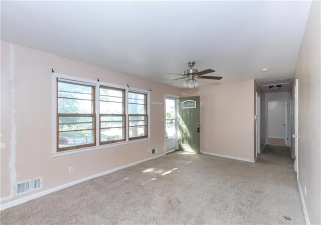 Photo 4 of Single family home for sale at 6730 NE Ridgeway Ave, Kansas City, MO 64119 | MLS# 2645008 | Listing updated on 2026-10-07