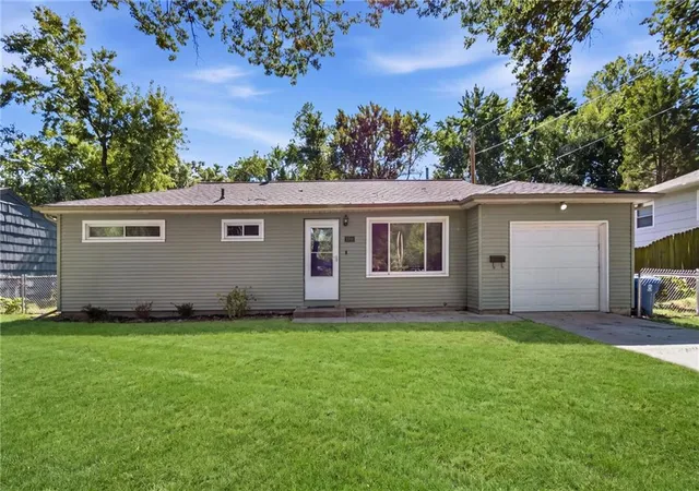 Photo 1 of Single family home for sale at 5719 W 81st Street, Prairie Village, KS 66208 | MLS# 2645010 | Listing updated on 2026-10-08