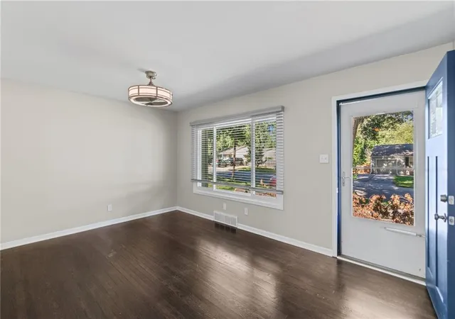 Photo 4 of Single family home for sale at 5719 W 81st Street, Prairie Village, KS 66208 | MLS# 2645010 | Listing updated on 2026-10-08