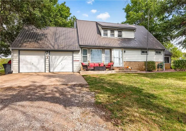 Photo 1 of Single family home for sale at 23900 W 289th Terrace, Paola, KS 66071 | MLS# 2645018 | Listing updated on 2026-10-02