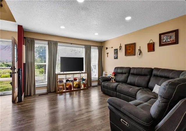Photo 4 of Single family home for sale at 23900 W 289th Terrace, Paola, KS 66071 | MLS# 2645018 | Listing updated on 2026-10-02