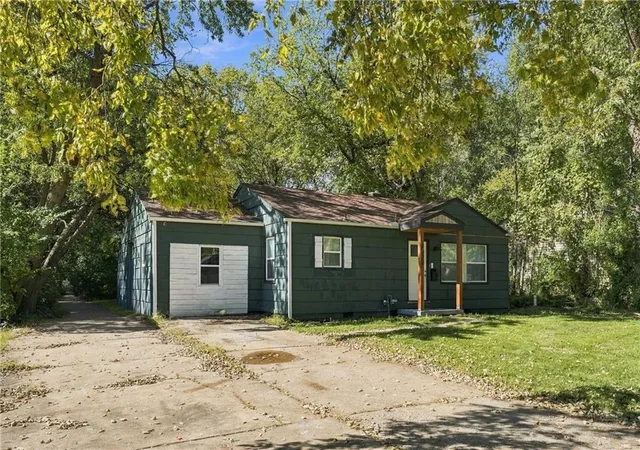 Photo 3 of Single family home for sale at 8630 James A Reed Rd, Raytown, MO 64138 | MLS# 2645020 | Listing updated on 2026-10-07