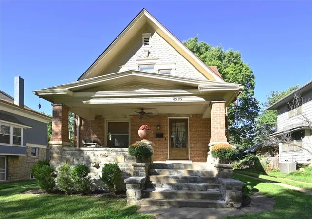 Single family home for sale at 4222 Terrace St, Kansas City, MO 64111 | MLS# 2645027